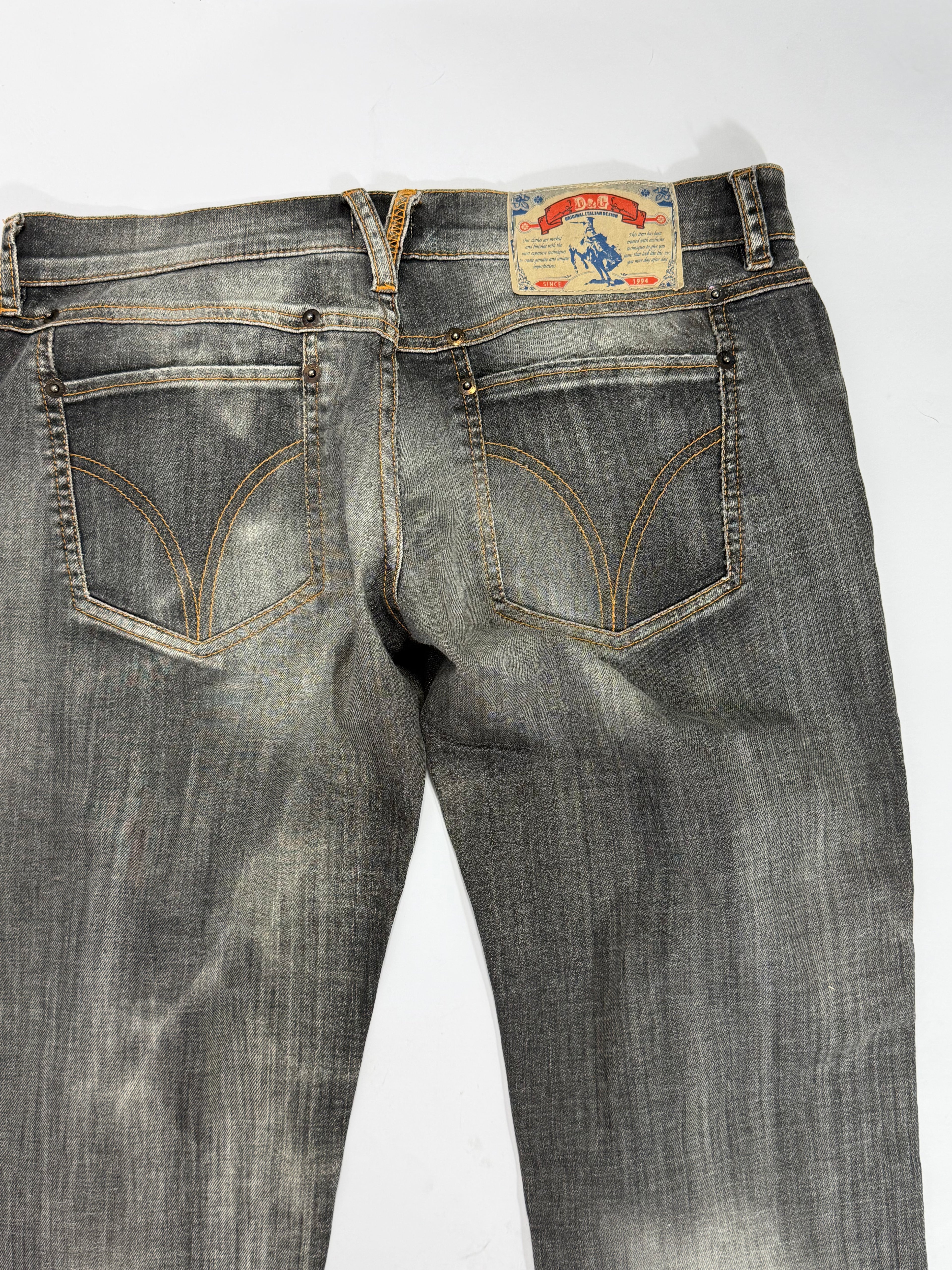 VINTAGE D&G JEANS SIZE 28