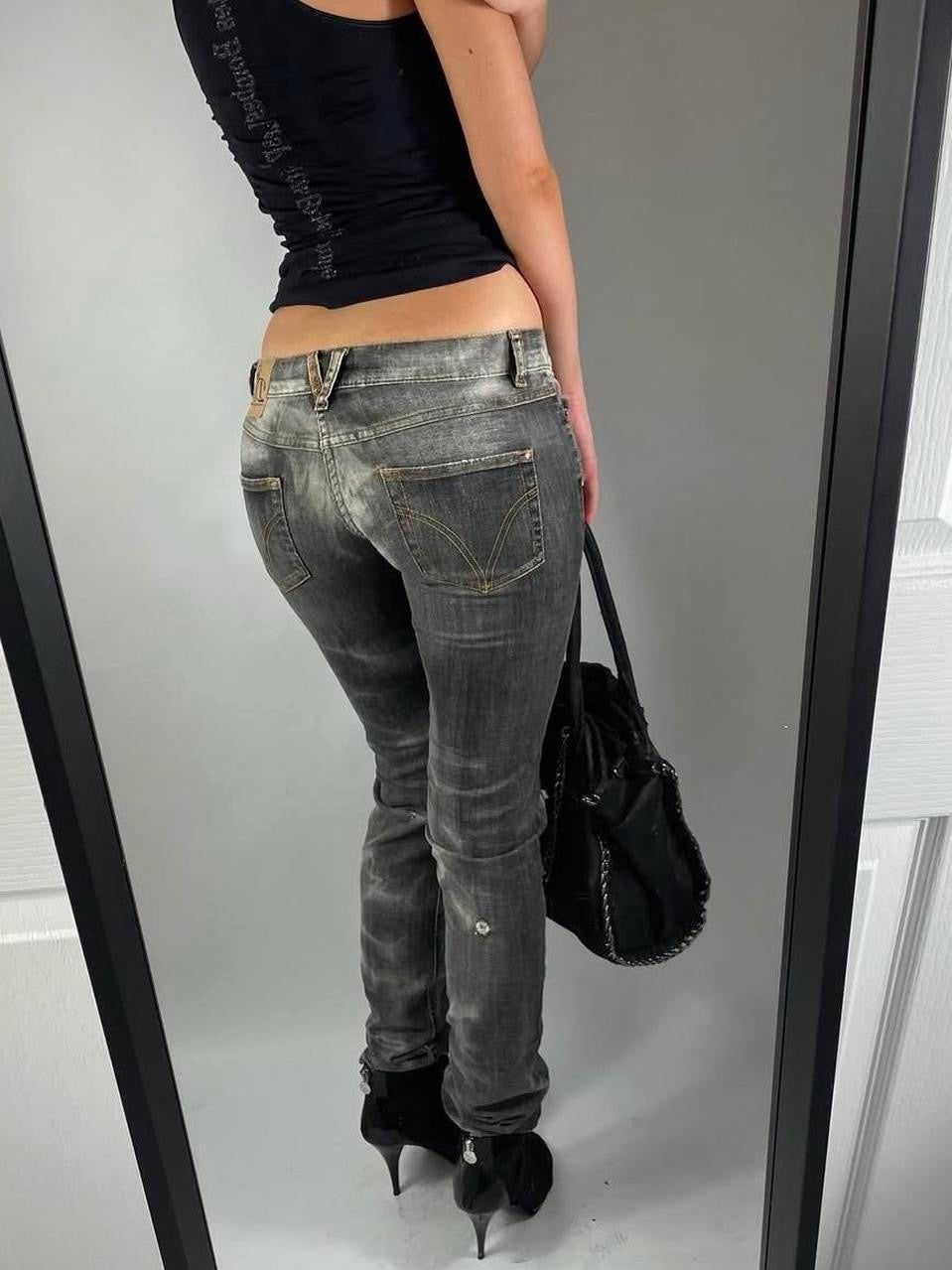 VINTAGE D&G JEANS SIZE 28