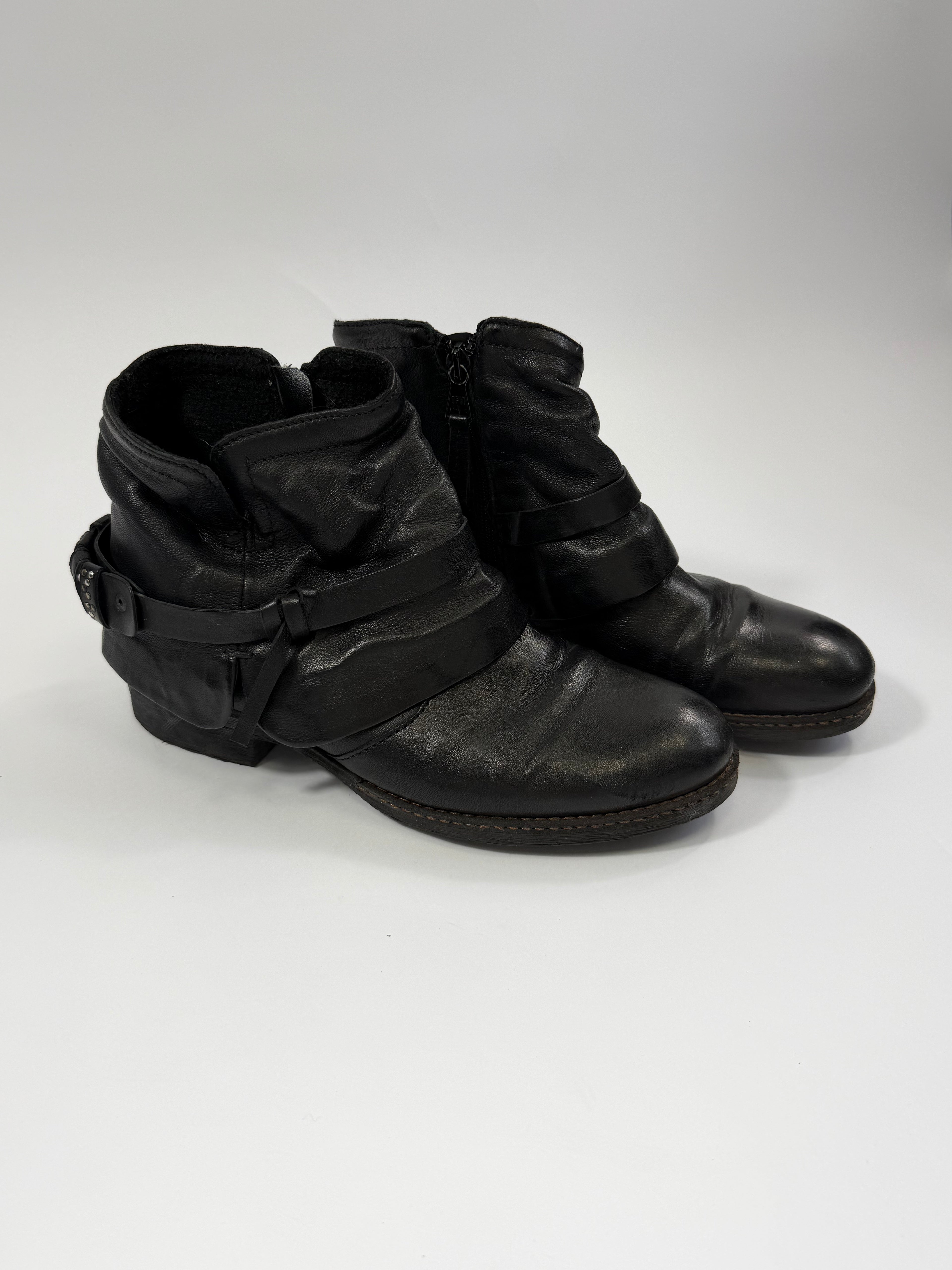 VINTAGE BOOTS EU41