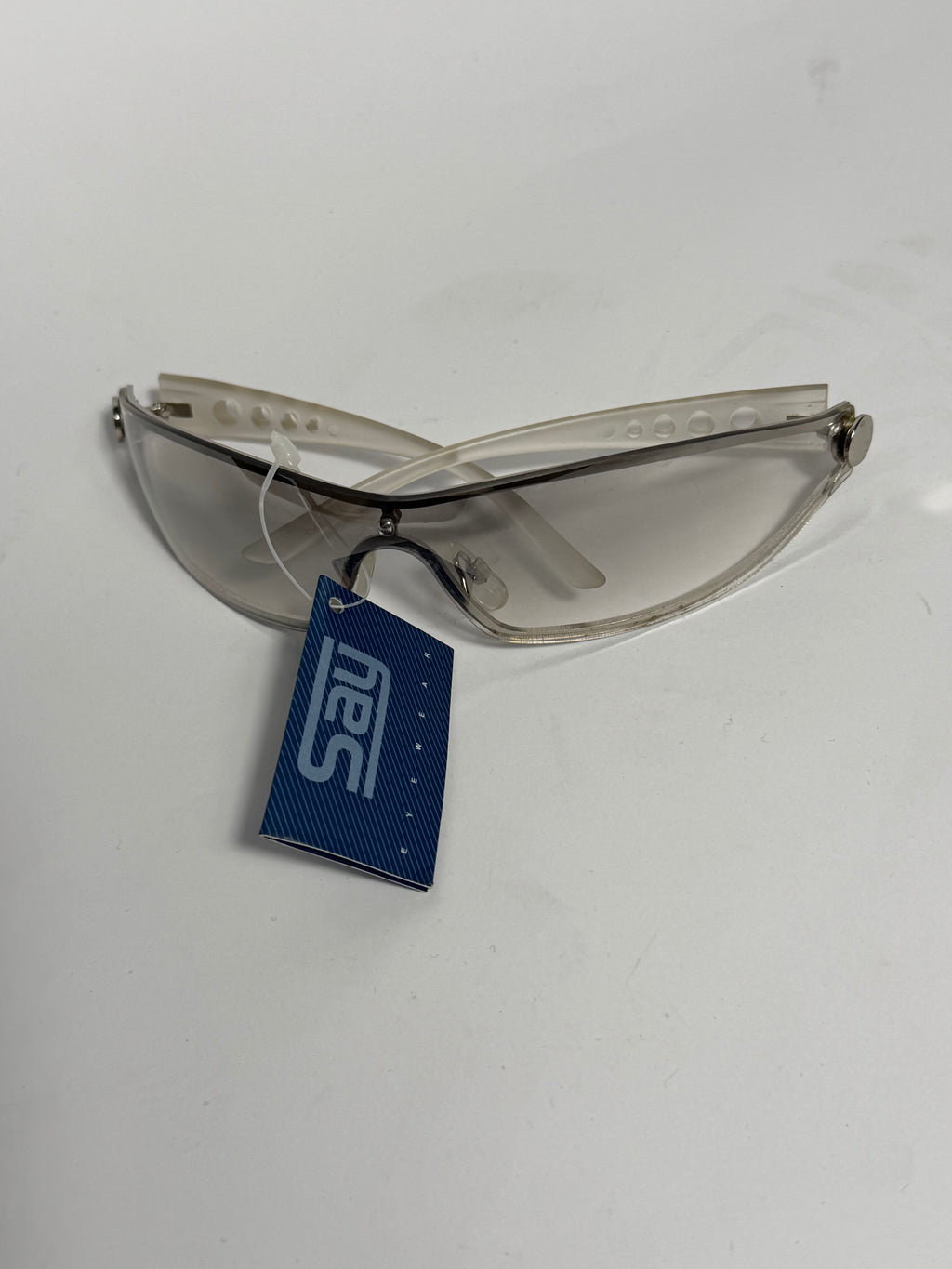 VINTAGE DEADSTOCK SUNGLASSES