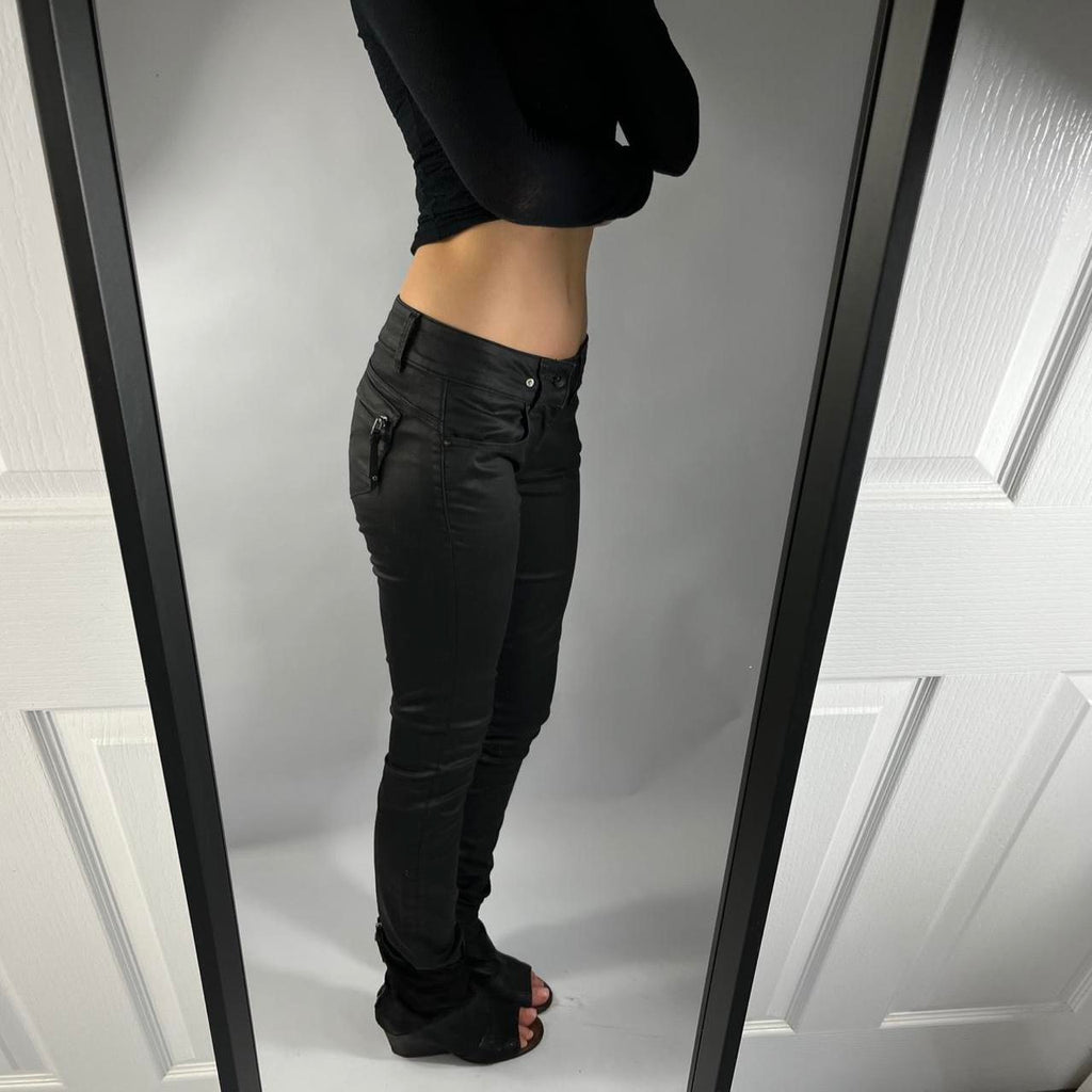 VINTAGE LOW RISE JEANS SIZE 26