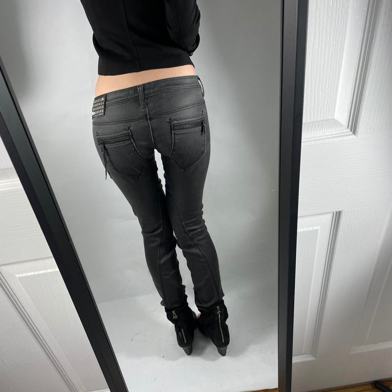 VINTAGE GUESS ROCKET LOW RISE JEANS SIZE 24