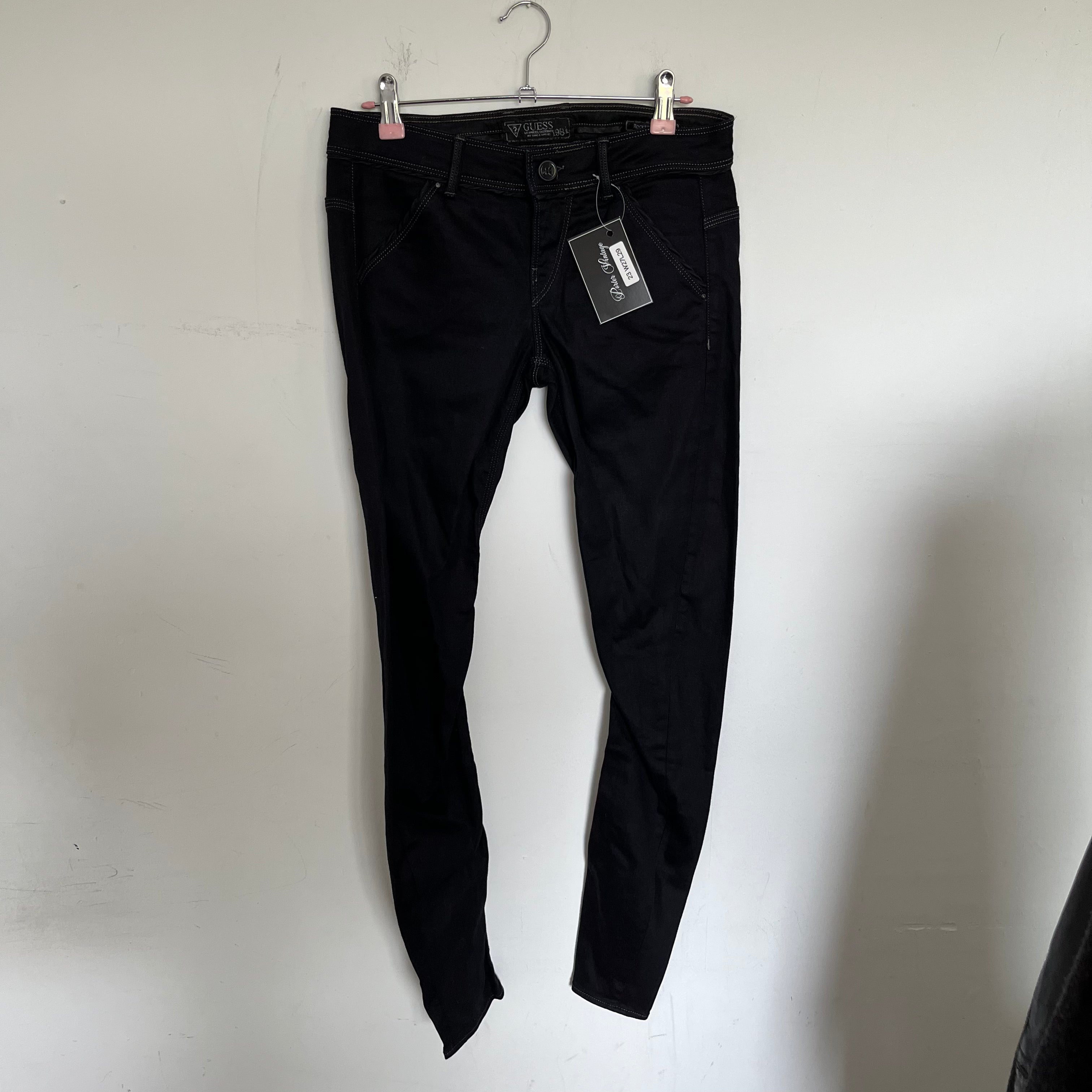 VINTAGE 2000S GUESS LOW RISE JEANS SIZE 27
