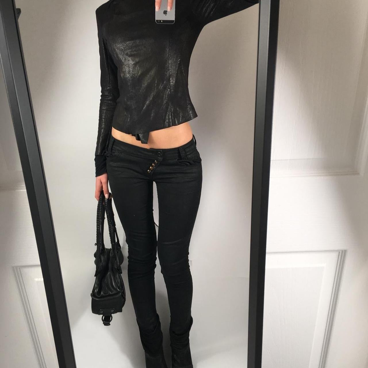 VINTAGE ULTRA LOW RISE JEANS SIZE 27