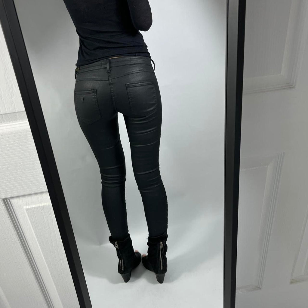 VINTAGE 2004 GUESS LOW RISE JEANS SIZE 26