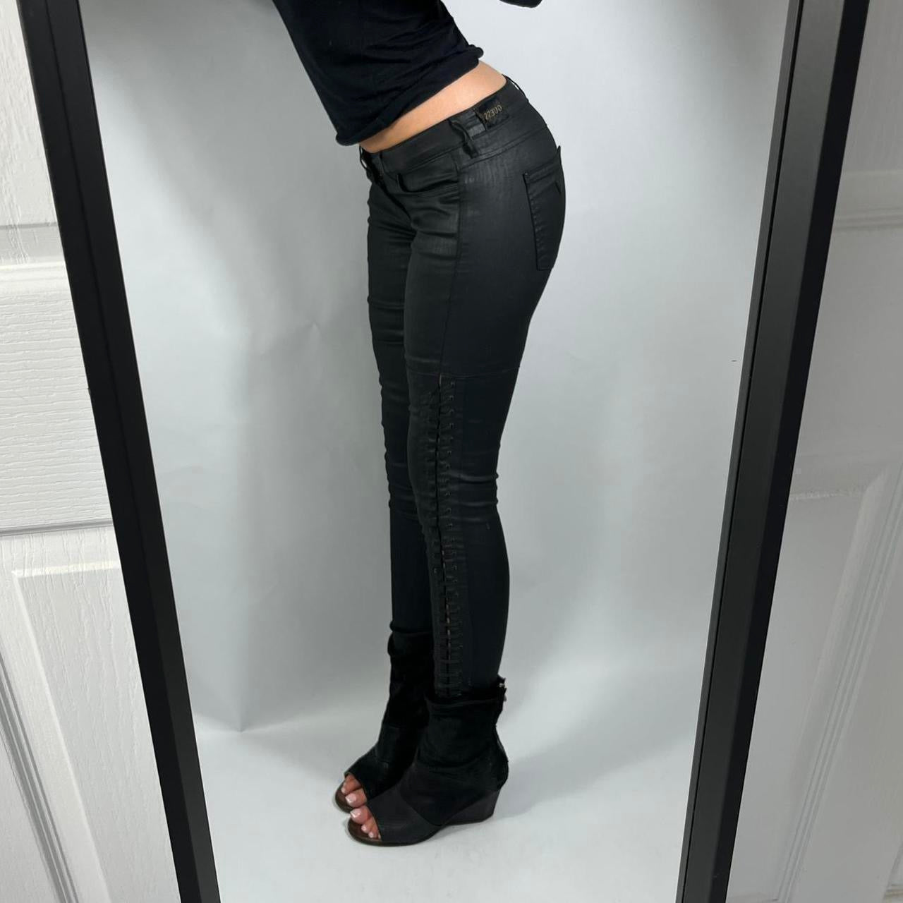 VINTAGE 2004 GUESS LOW RISE JEANS SIZE 26
