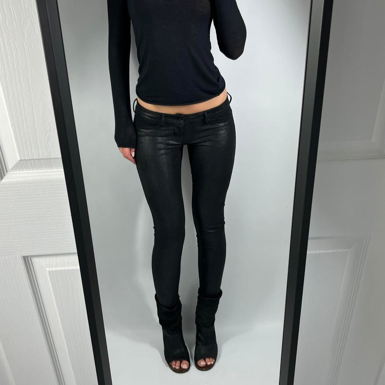 VINTAGE 2004 GUESS LOW RISE JEANS SIZE 28