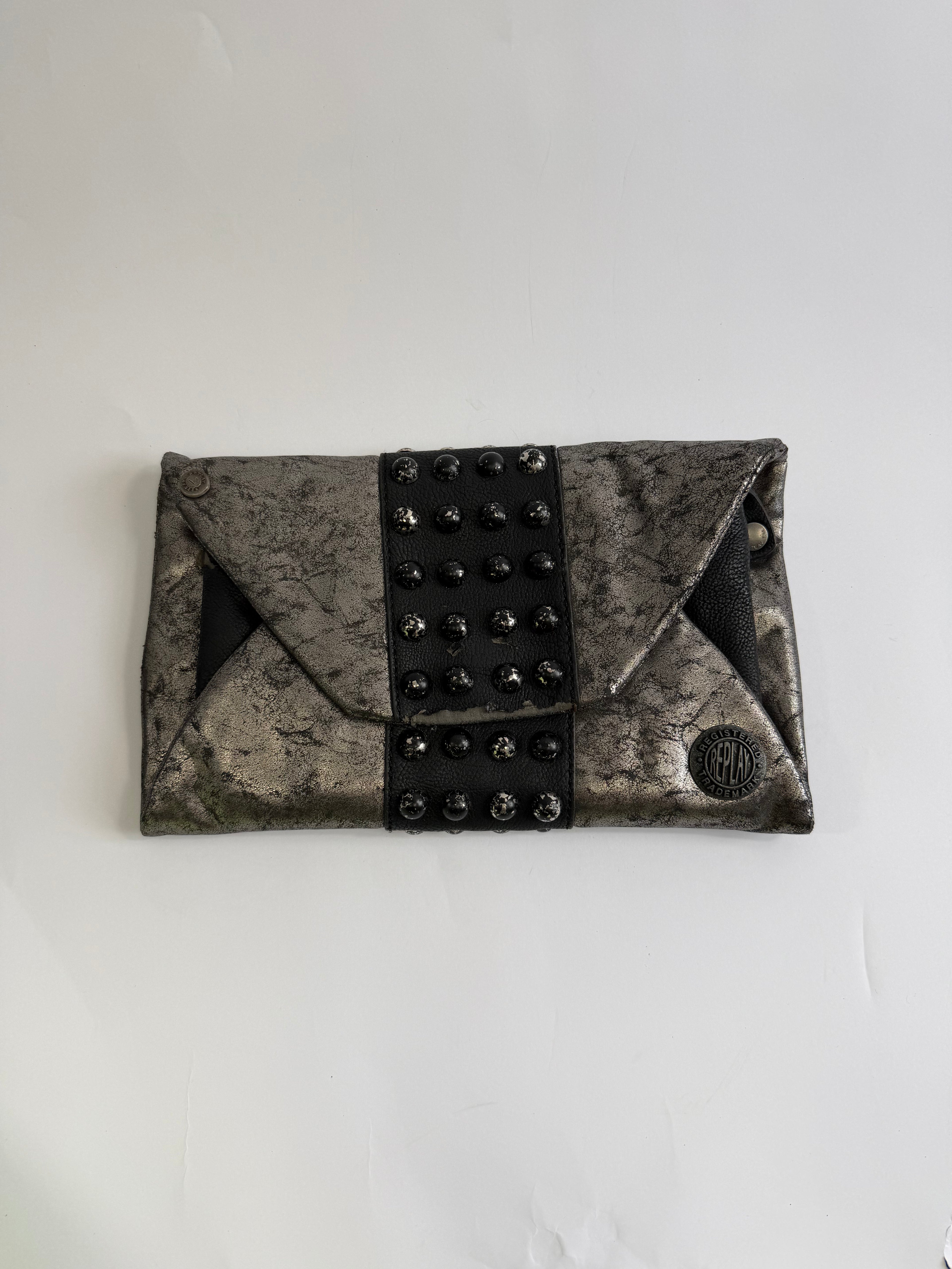 VINTAGE REPLAY CLUTCH