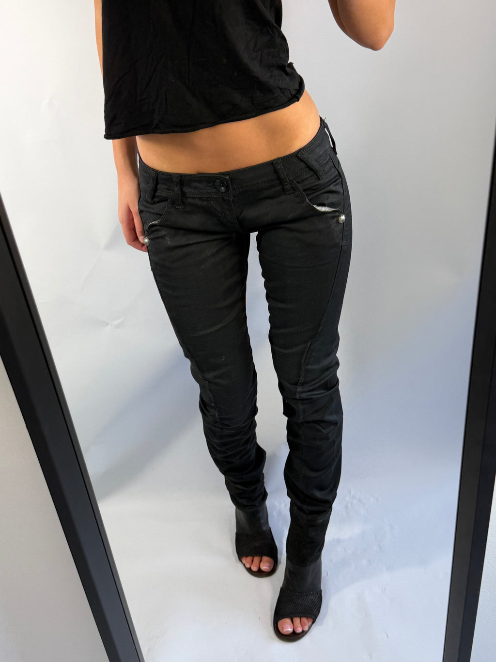VINTAGE GUESS PREMIUM ROCKET SKINNY LEG