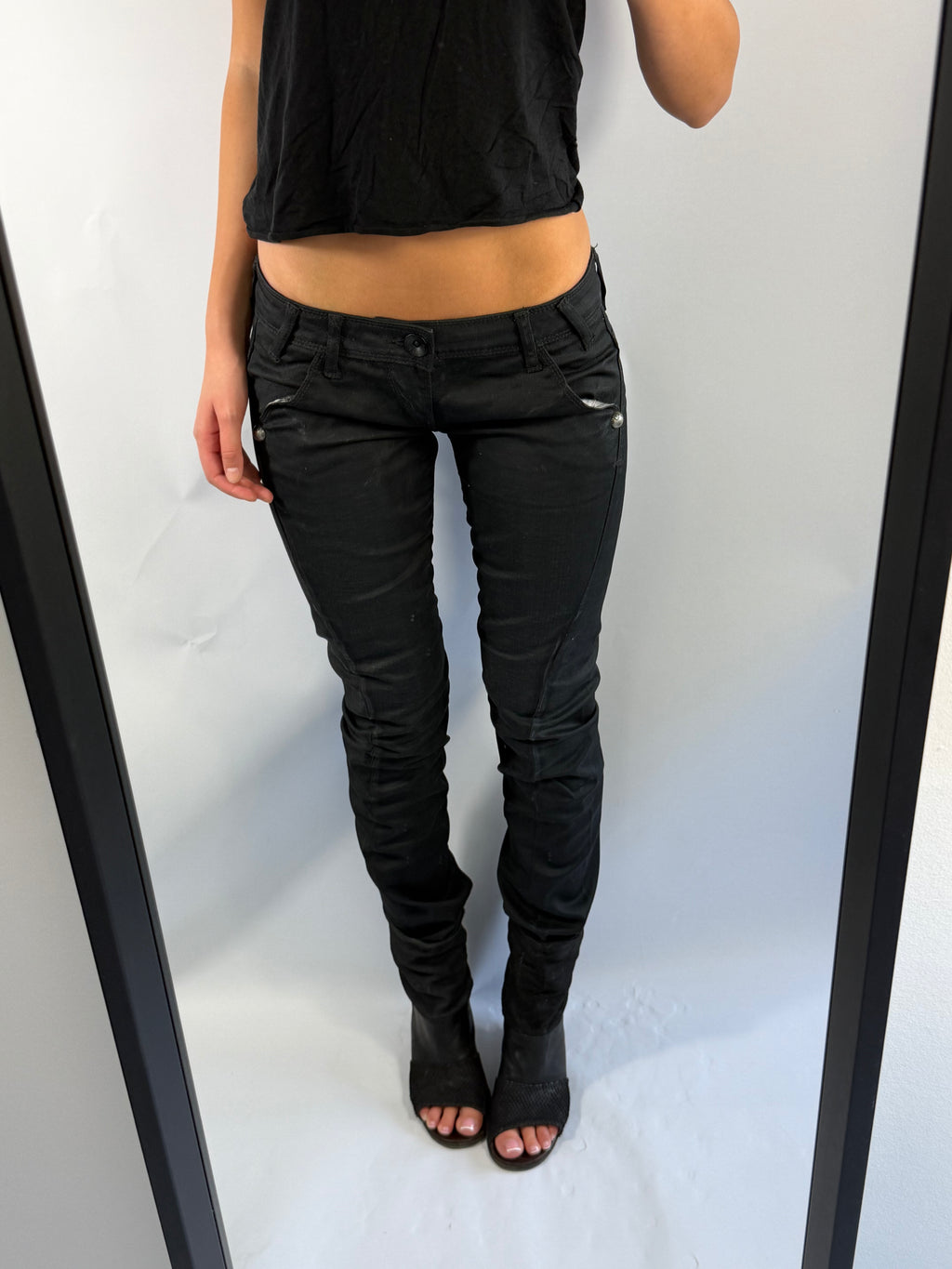 VINTAGE GUESS PREMIUM ROCKET SKINNY LEG