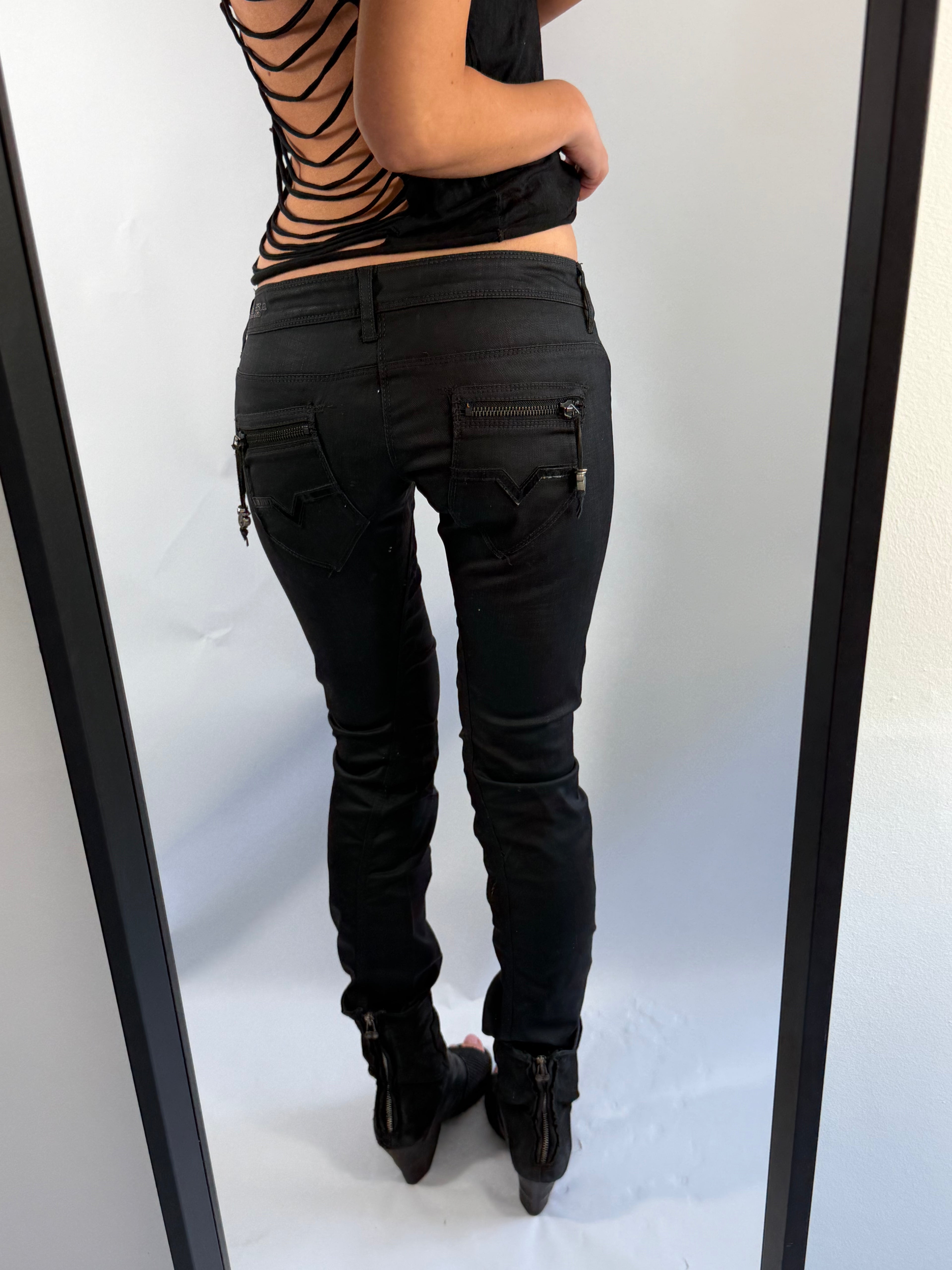 VINTAGE GUESS PREMIUM ROCKET SKINNY LEG
