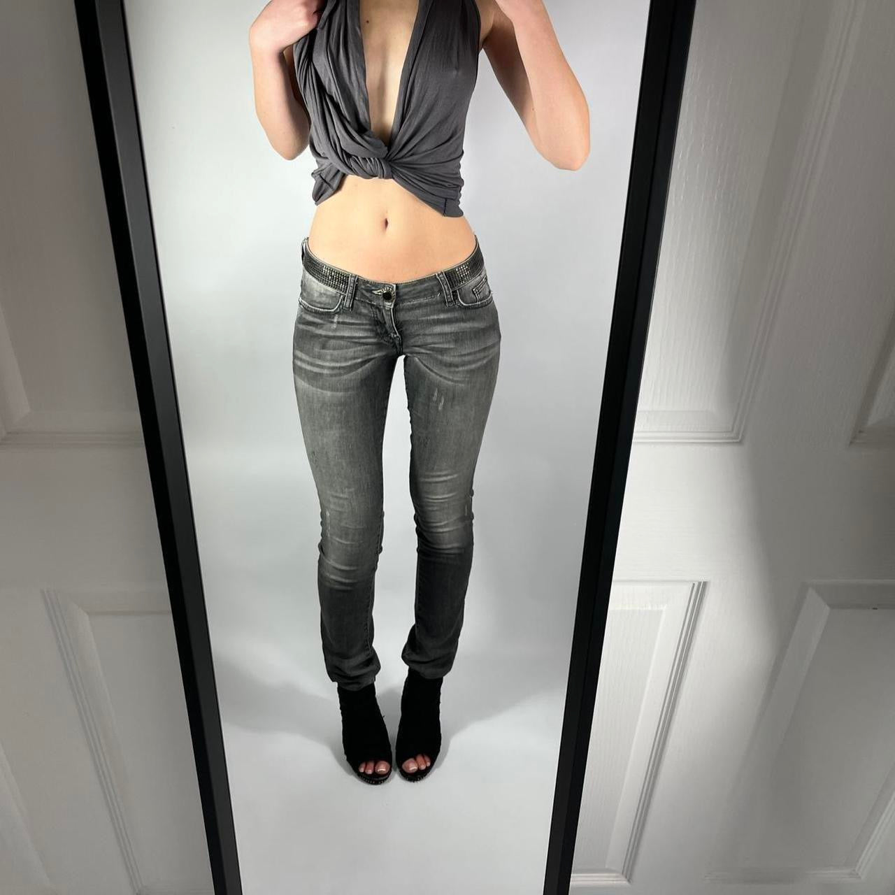 VINTAGE 2004 GUESS LOW RISE JEANS SIZE 27