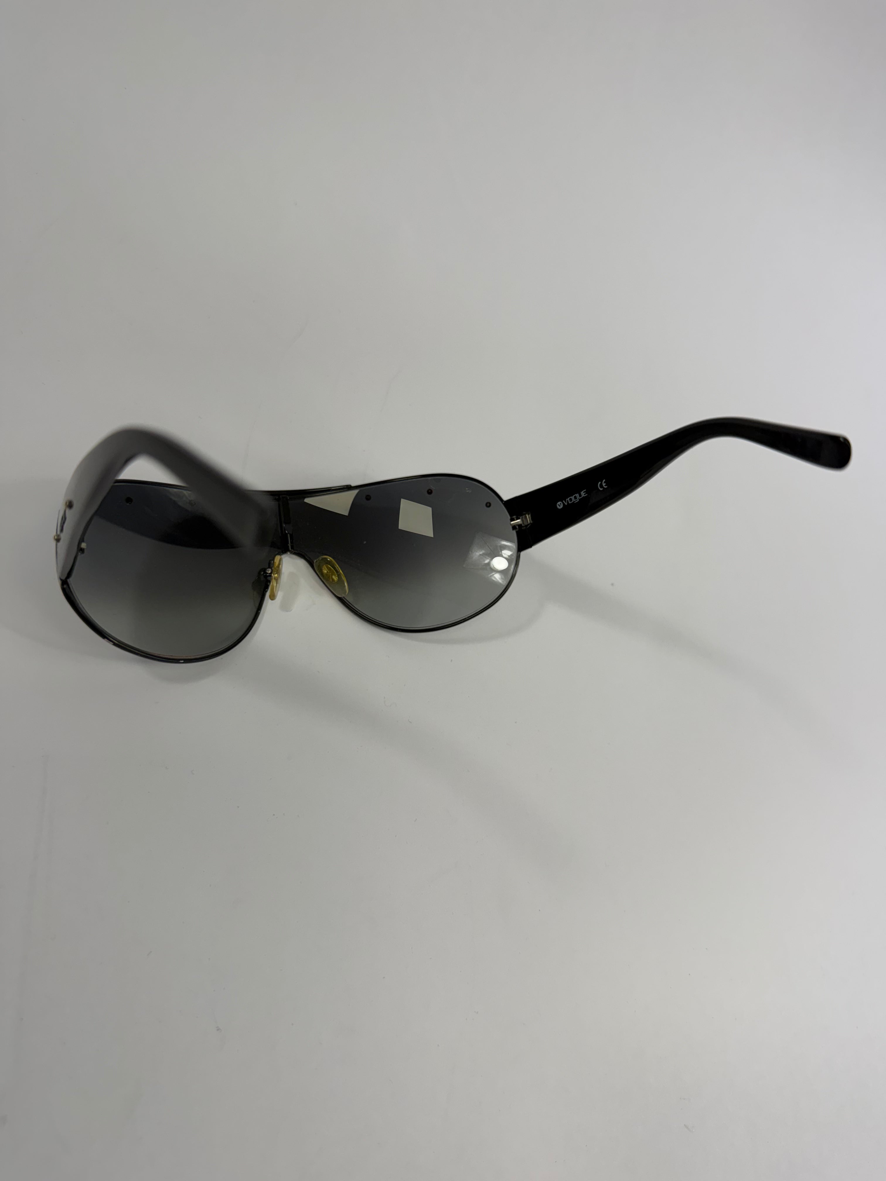 VINTAGE VOGUE SHIELD SUNGLASSES