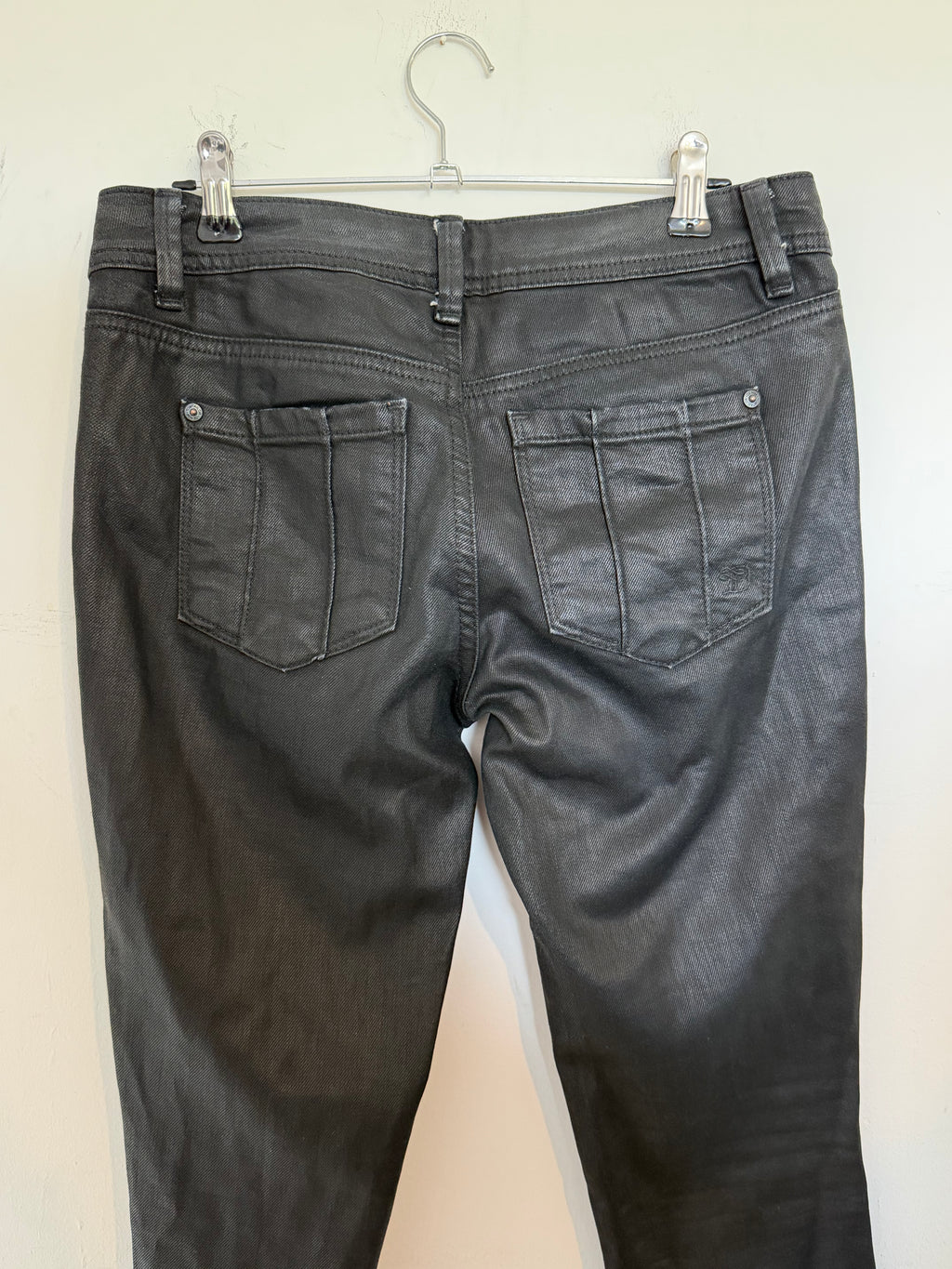 VINTAGE WAXED LOW RISE JEANS SIZE 26
