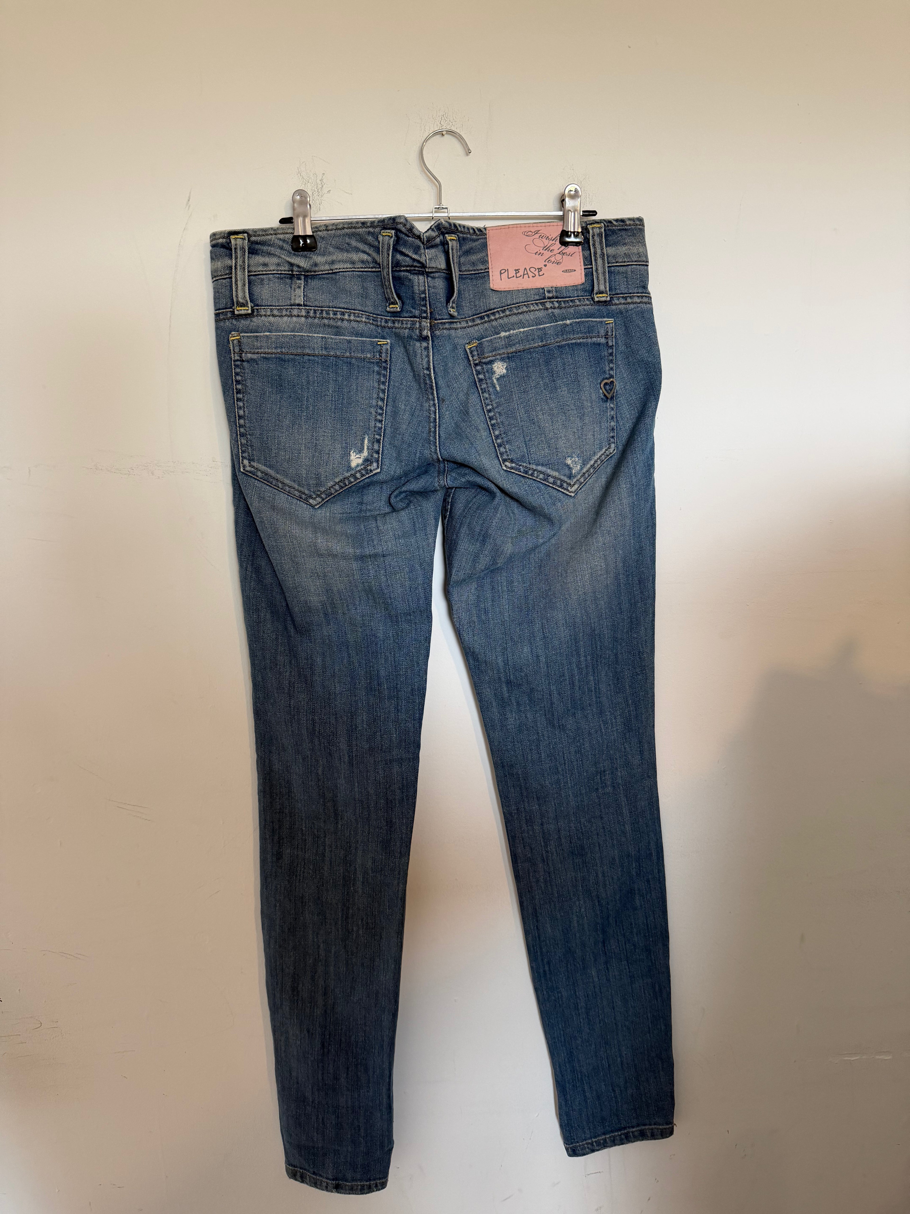 VINTAGE LOW RISE JEANS SIZE 27