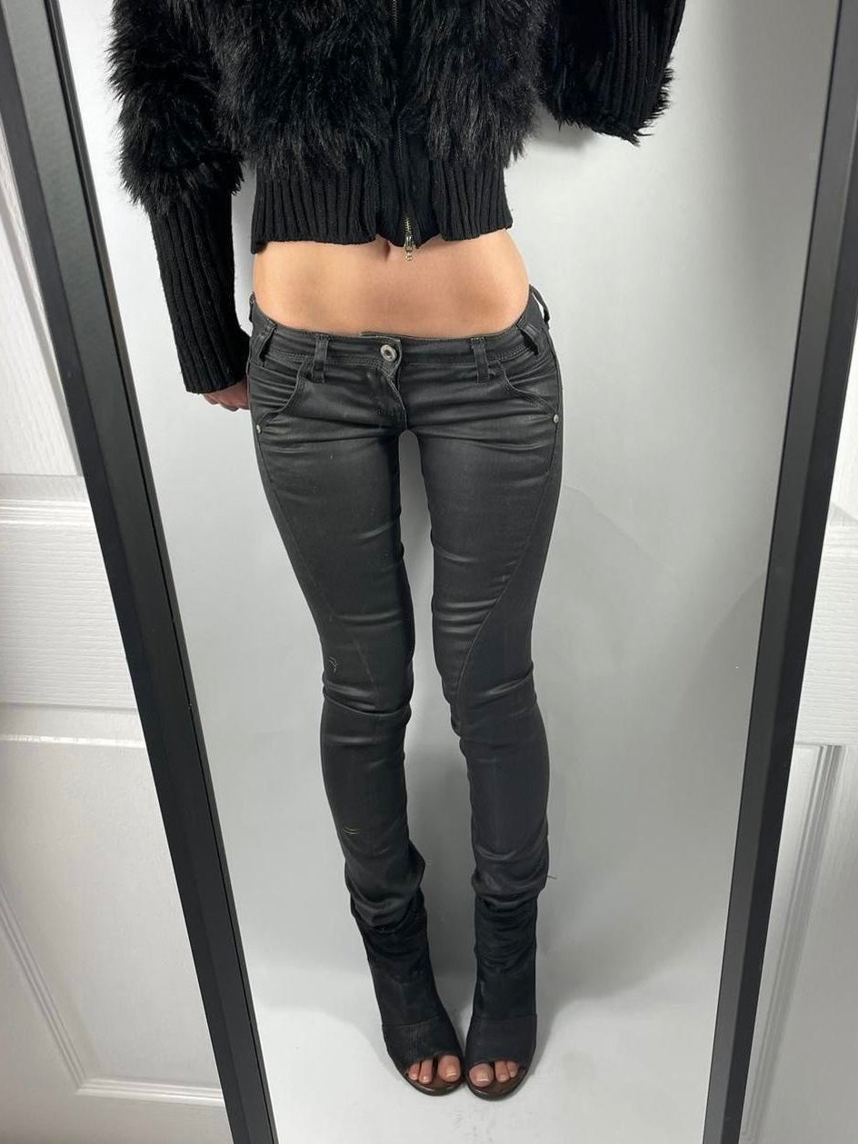VINTAGE 2004 GUESS LOW RISE JEANS SIZE 27