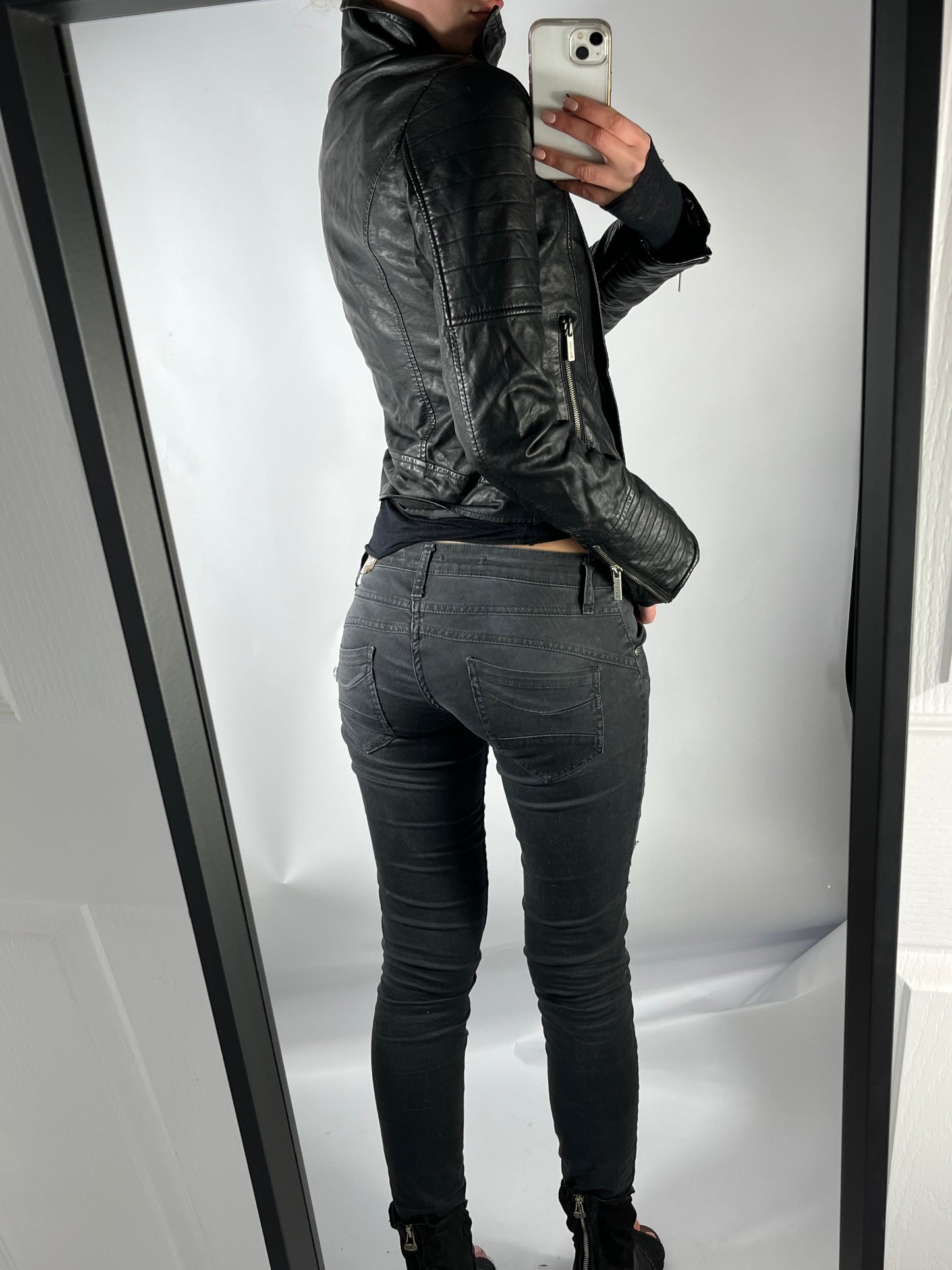 VINTAGE ASYMMETRIC LEATHER JACKET