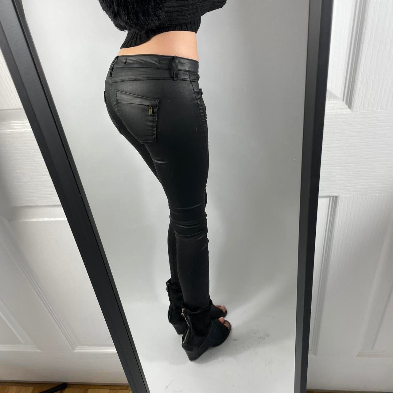 VINTAGE 2004 GUESS LOW RISE JEANS SIZE 28